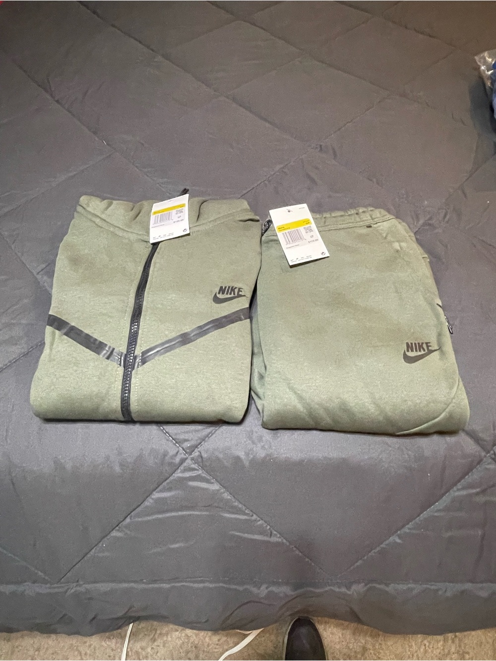 Kids Nike Tech sets - Picture 8 of 8